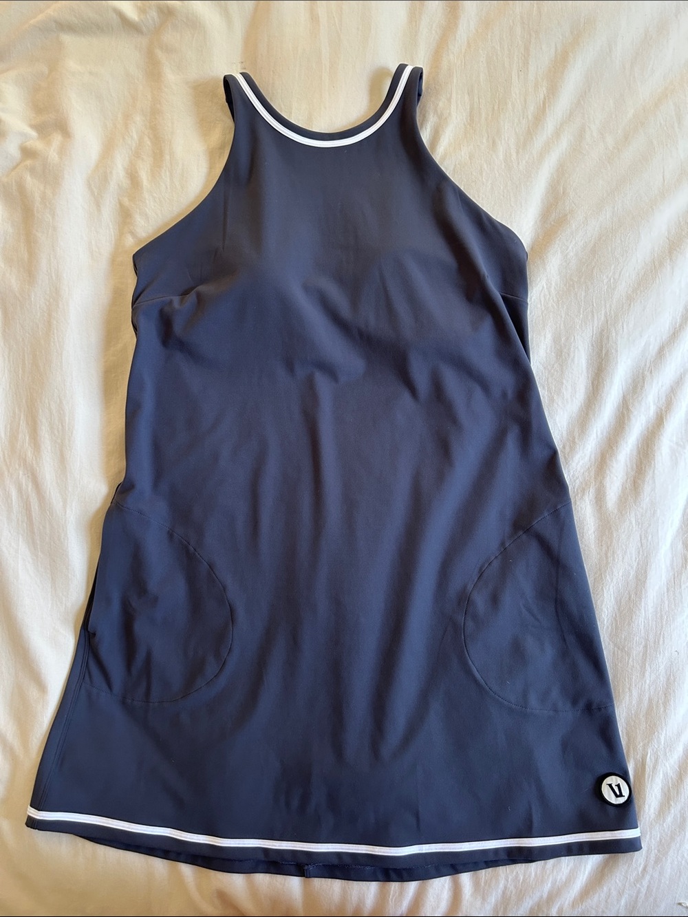 Vuori Dress. Size Large. Pockets. Built in shelf bra with pads. No shorts